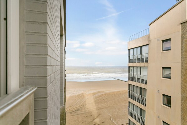 Knus appartement aan zee in Blankenberge met uitzicht op de jachthaven - thumbnail 5