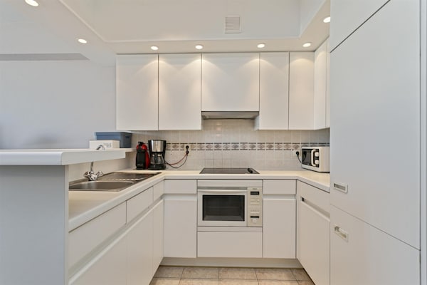 Frontaal zeezicht in Blankenberge: appartement voor 5 op 1e verdieping - thumbnail 4