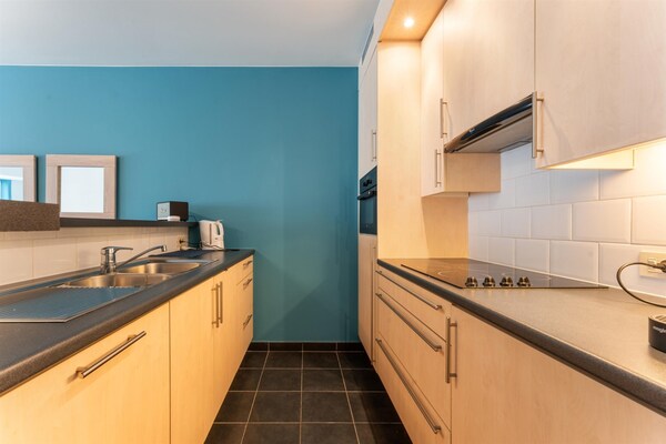 Licht modern appartement met 2 badkamers vlakbij zee in Blankenberge - thumbnail 3