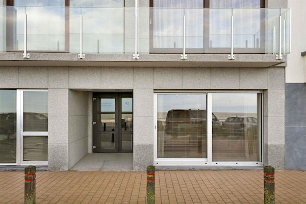 Gerenoveerd 4-persoons appartement met privéterras in Blankenberge - thumbnail 6