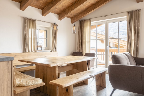 Op 500 m van het meer: Ruim vakantiehuis in Uttendorf voor 10 personen · 4 slk - thumbnail 2