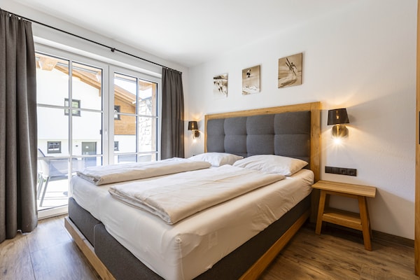 Ruim chalet voor 10 personen aan de golfbaan bij Uttendorf, sauna en uitzicht op bergen en meer - thumbnail 4