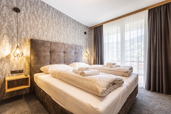 Luxe appartement aan de golfbaan in Fügen met wellness & zwembad - thumbnail 4
