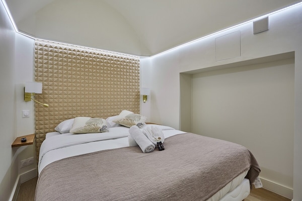 Licht appartement met 2 slaapkamers in de bruisende Marais, 100 m² - thumbnail 6