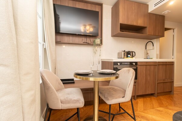 Airco appartement in hartje Parijs, vlakbij Hôtel de Ville - thumbnail 3