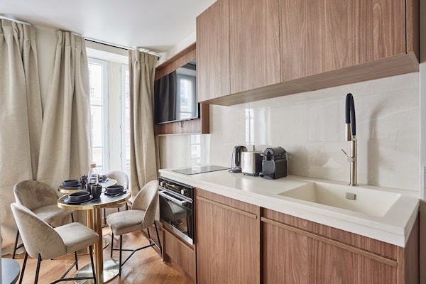Compact & koel appartement in hartje Parijs, vlakbij Place des Vosges - thumbnail 4