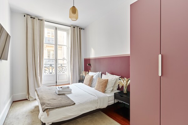 Luxe 3-slaapkamer appartement in Haussmann-pand bij Palais Royal - thumbnail 4
