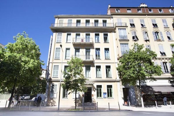 Levendig appartement in art-deco-pand vlakbij zee en Place Masséna - thumbnail 2