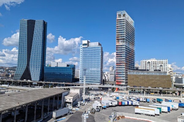 Moderne studio in Marseille, vlakbij de oude haven en met zwembad - thumbnail 2