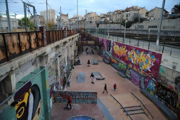 Moderne studio in Marseille, vlakbij de oude haven en met zwembad - thumbnail 6
