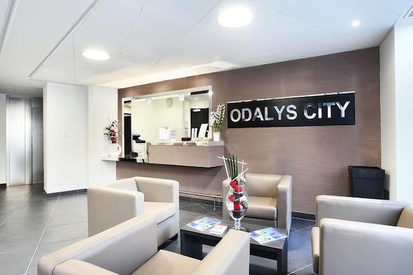 Appart'hôtel Odalys Prado Castellane: modern appartement in luxe wijk Marseille - thumbnail 1
