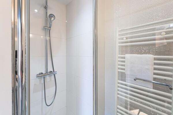 Elegante studio in Gouden Driehoek Bordeaux, loopafstand Place des Quinconces - thumbnail 6