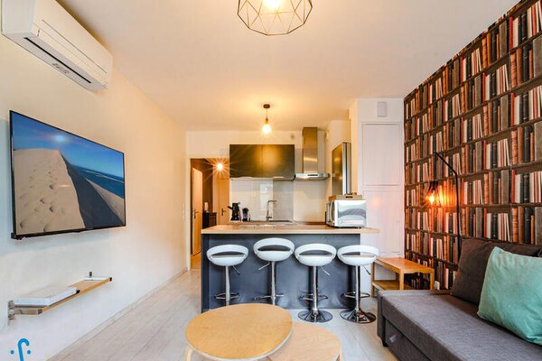 Modern appartement voor 4 personen met parkeerplaats, op loopafstand van Cité du Vin - thumbnail 6