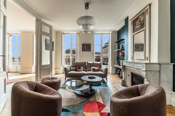 Luxe appartement met uitzicht op Place de la Bourse en de Garonne - thumbnail 3