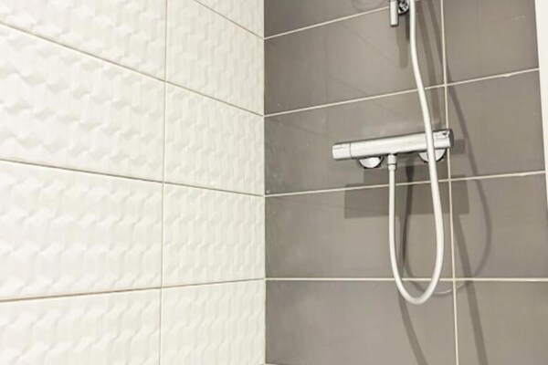 Gerenoveerd studio-appartement met airco in hartje Bordeaux - thumbnail 2