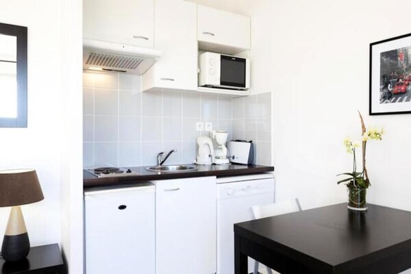 Knusse studio voor 2 bij Toulouse met zwembad, sauna & fitness - thumbnail 6