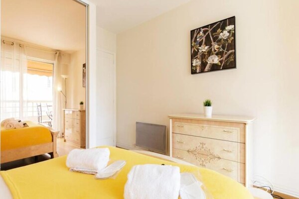 Licht appartement in Cannes met uitzicht op park, vlakbij de Croisette - thumbnail 3