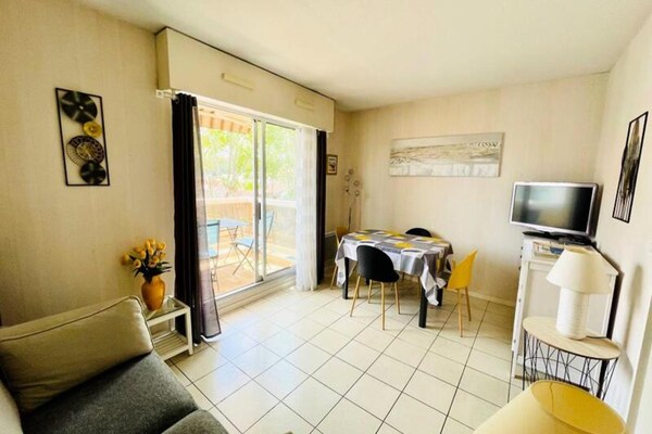 Licht appartement op 400m van strand met 2 terrassen en parkeerplaats - thumbnail 6