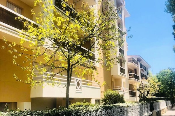 Licht appartement op 400m van strand met 2 terrassen en parkeerplaats - thumbnail 1