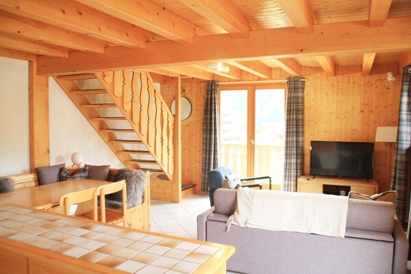 Chalet Ecureuil: knusse 5-persoons chalet met uitzicht op de Abondance-vallei - thumbnail 2