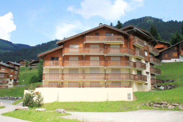 Knusse studio voor 4 aan de golfbaan in Châtel met panoramisch uitzicht - thumbnail 1