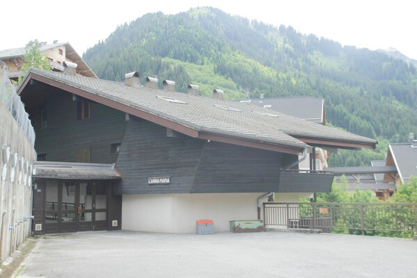 Knus appartement voor 4 aan de golfbaan met bergzicht in Châtel - thumbnail 1