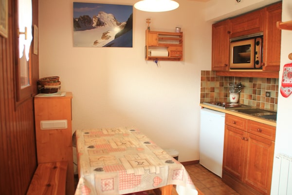 Knusse studio met balkon en uitzicht op de bergen in Châtel - thumbnail 3