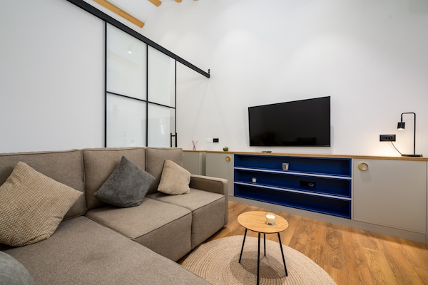 Modern studio-appartement in hartje Porec, 250 meter van het strand - thumbnail 2