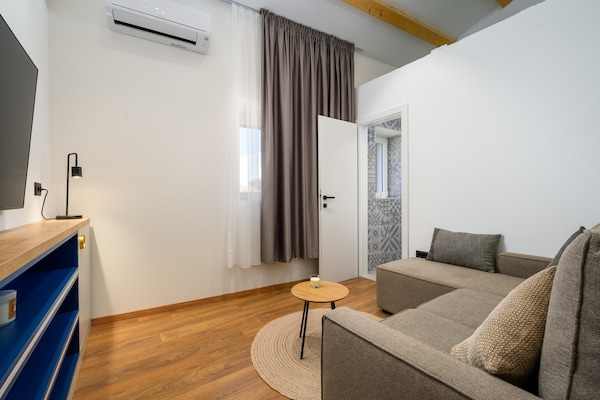 Modern studio-appartement in hartje Porec, 250 meter van het strand - thumbnail 3