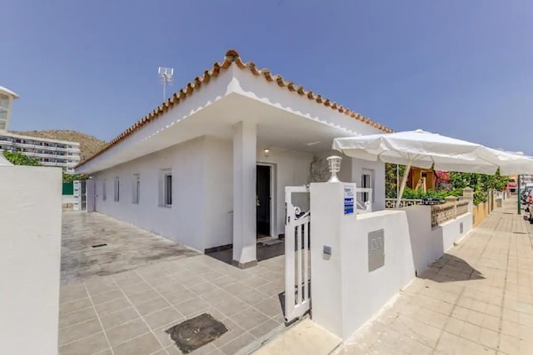 Villa Casa Blanca: Moderne vrijstaande villa bij zee in Port d'Alcudia - thumbnail 1