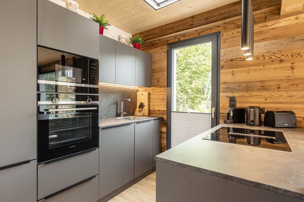 Ruim chalet voor 10 personen aan de skipiste met sauna en whirlpool - thumbnail 3
