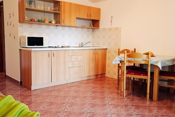 Knus appartement in Senj met dakterras en gedeeld zwembad - thumbnail 3
