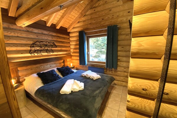 Authentiek blokhut chalet aan de rivier met uitzicht op de bergen - thumbnail 5