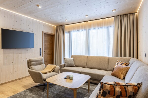 Luxe 88m² suite in Saalbach met ski-in/ski-out, privésauna en buitenzwembad - thumbnail 2