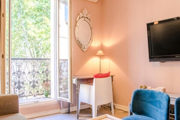 Authentiek bourgeois-appartement aan Place de la Canourgue, Montpellier - thumbnail 6