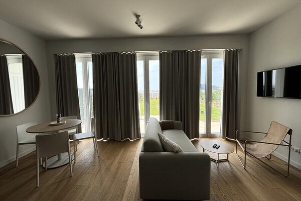 Appartement aan zee in Trebeurden met privétuin en uitzicht op strand Tresmeur - thumbnail 6