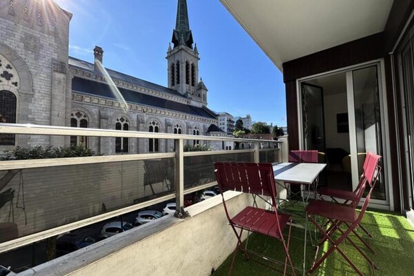 Gerenoveerd 2-kamerappartement met balkon en garage in Aix-les-Bains - thumbnail 6