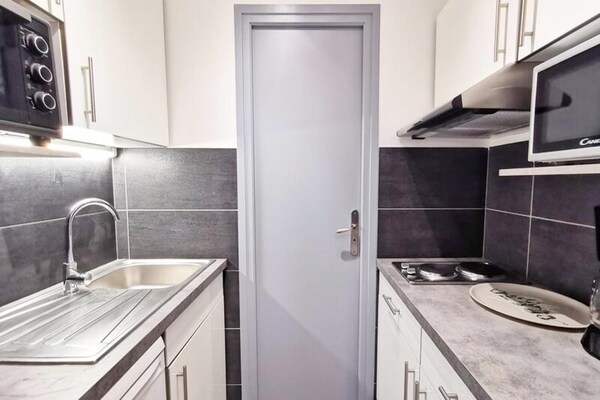 Modern studio in centrum Aix-les-Bains met garage en balkon - thumbnail 2
