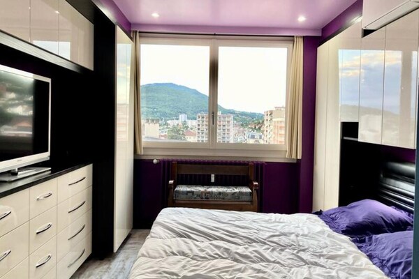 Stijlvol 2-kamerappartement met groot balkon in centrum Aix-les-Bains - thumbnail 2
