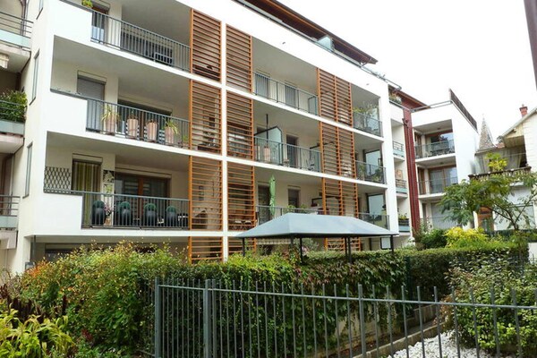 Residence L'albizia: Modern appartement met terras in hartje Aix-les-Bains - thumbnail 2