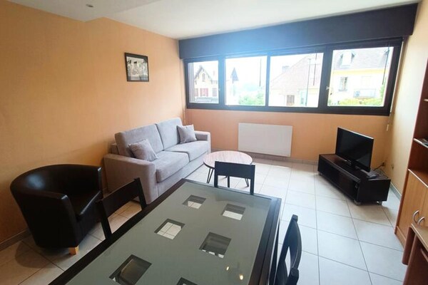 Licht 2-kamerappartement met parkeerplaats, op loopafstand van de thermen - thumbnail 4