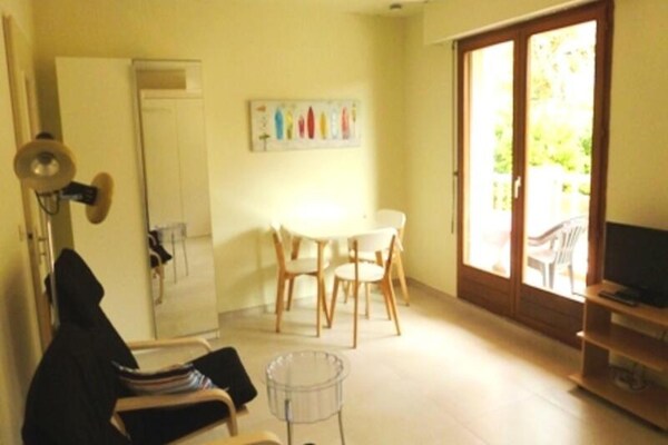 Licht studio-appartement met balkon, vlakbij thermale baden en het meer van Bourget - thumbnail 3