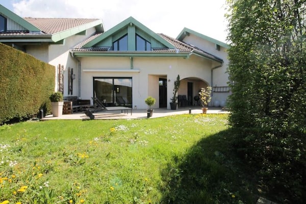 Ruim vakantiehuis voor 8 personen met tuin en garage in Aix-les-Bains - thumbnail 1