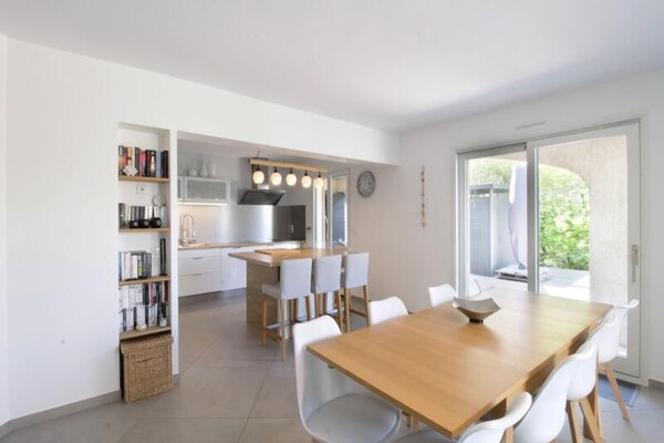Ruim vakantiehuis voor 8 personen met tuin en garage in Aix-les-Bains - thumbnail 4