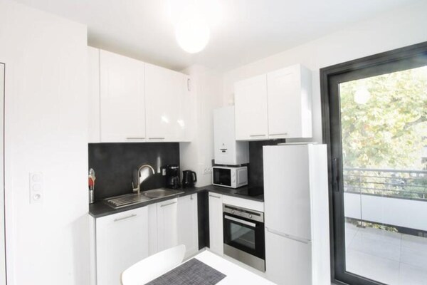 Modern appartement met balkon en uitzicht op de Mont Revard, vlakbij het meer - thumbnail 4