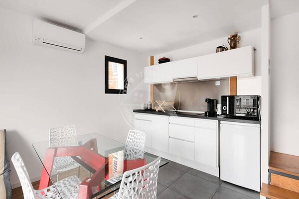 Duplex aan de haven: vakantieappartement met kanaalzicht in Le Grau du Roi - thumbnail 6