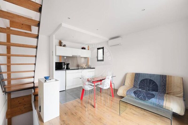 Duplex aan de haven: vakantieappartement met kanaalzicht in Le Grau du Roi - thumbnail 2