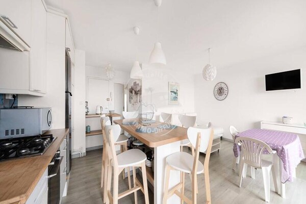 Licht appartement op 100m van zee met terras en uitzicht in Le Grau du Roi - thumbnail 4