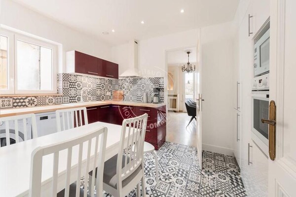 Licht appartement op 1e etage met balkon en zicht op de gracht, 20m van strand - thumbnail 4
