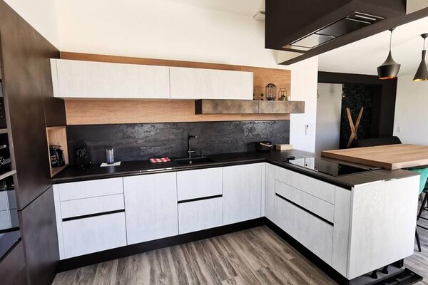 Luxe appartement op 100m van strand met twee royale terrassen in Le Grau du Roi - thumbnail 2